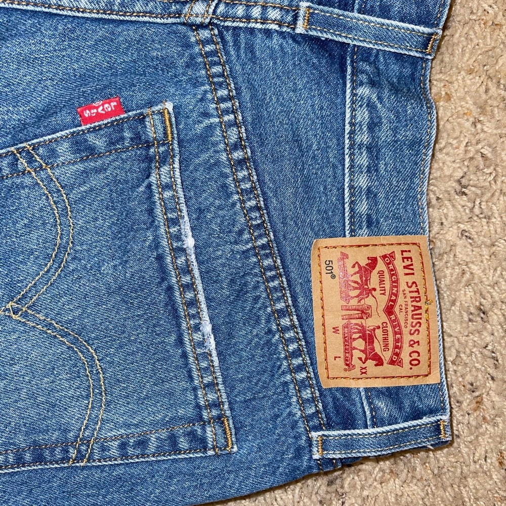 Women’s Levi Shorts